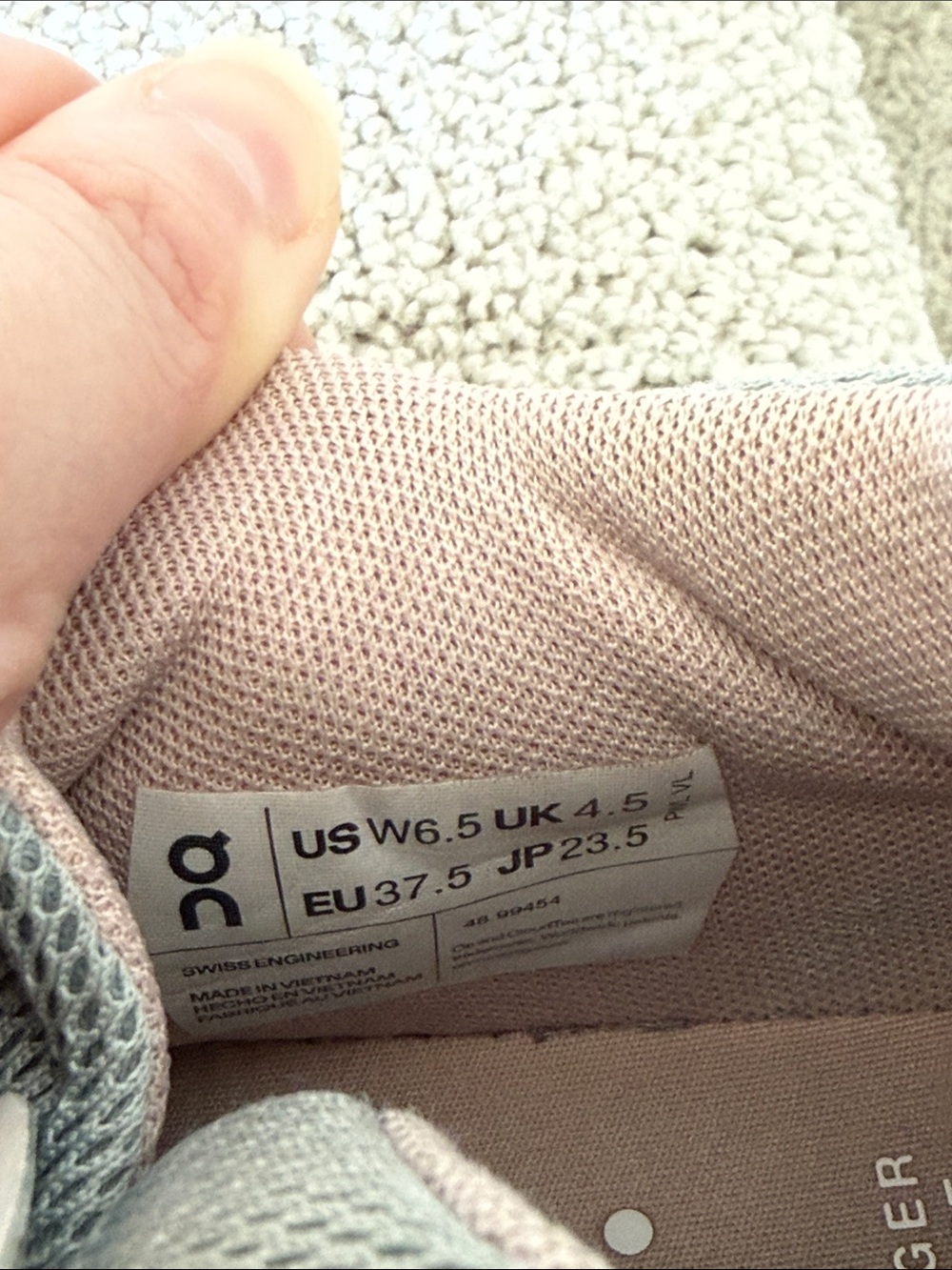 On Cloud | The Roger Women’s size 6.5 - Picture 9 of 9